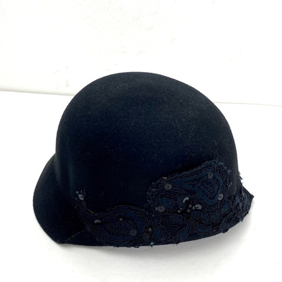 1920S Vintage Style Lace Applique Wool Felt Cloche Hat In Black - Picture 3 of 9